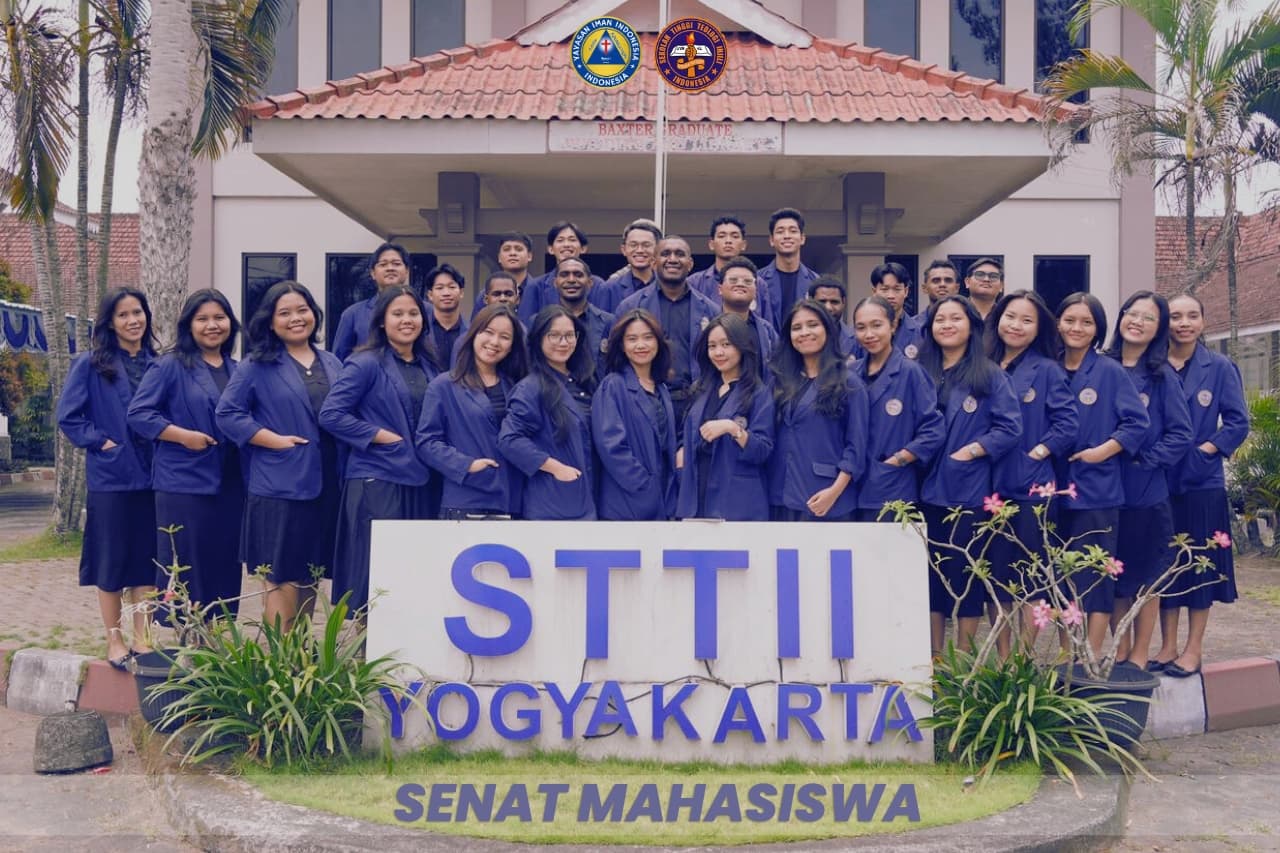 Wajah Baru Semangat Baru: Pelantikan Senat Mahasiswa STTII Yogyakarta Periode 2025/2026